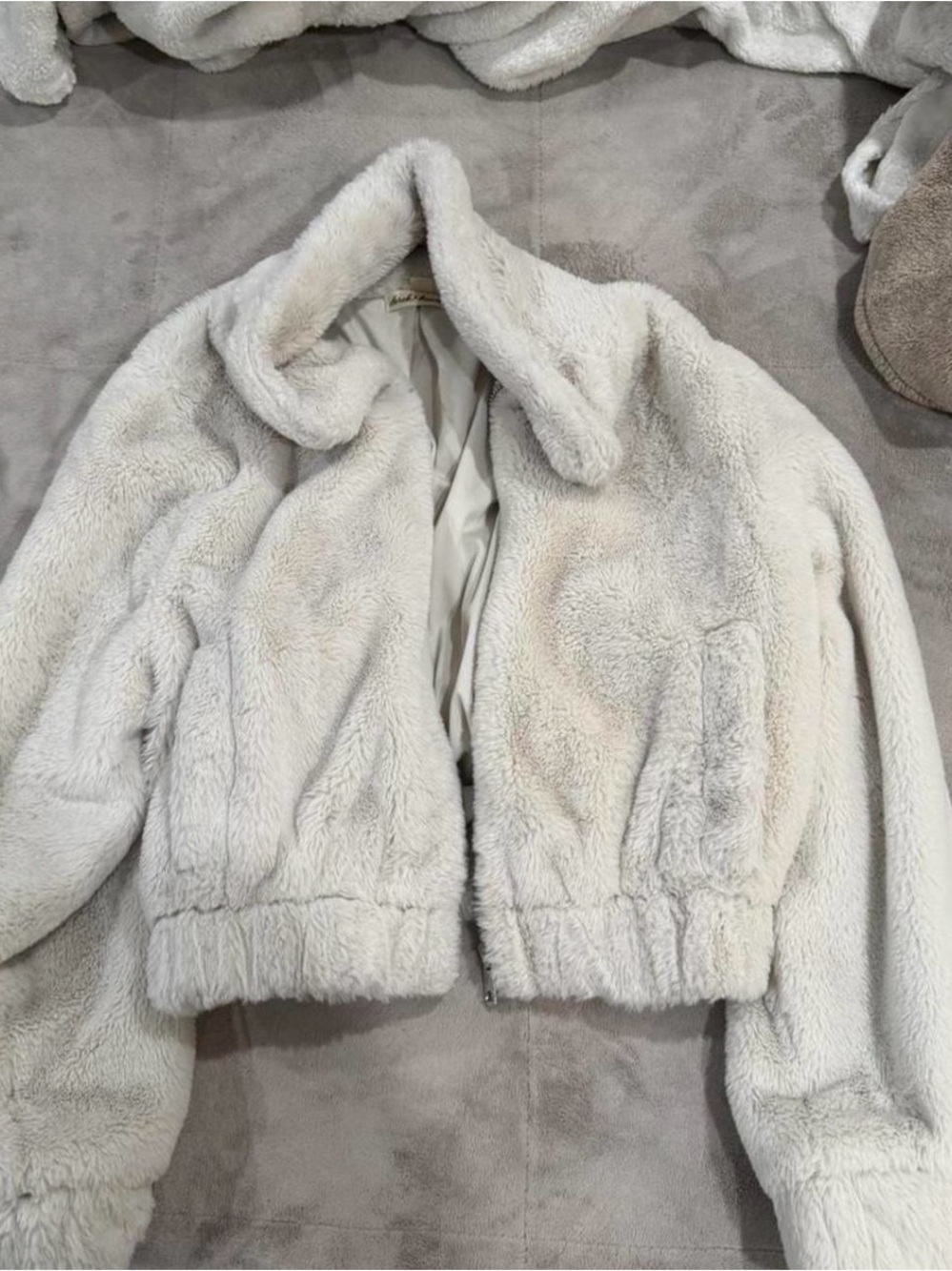 Women's Plush Faux-Fur Jacket in Light Cream